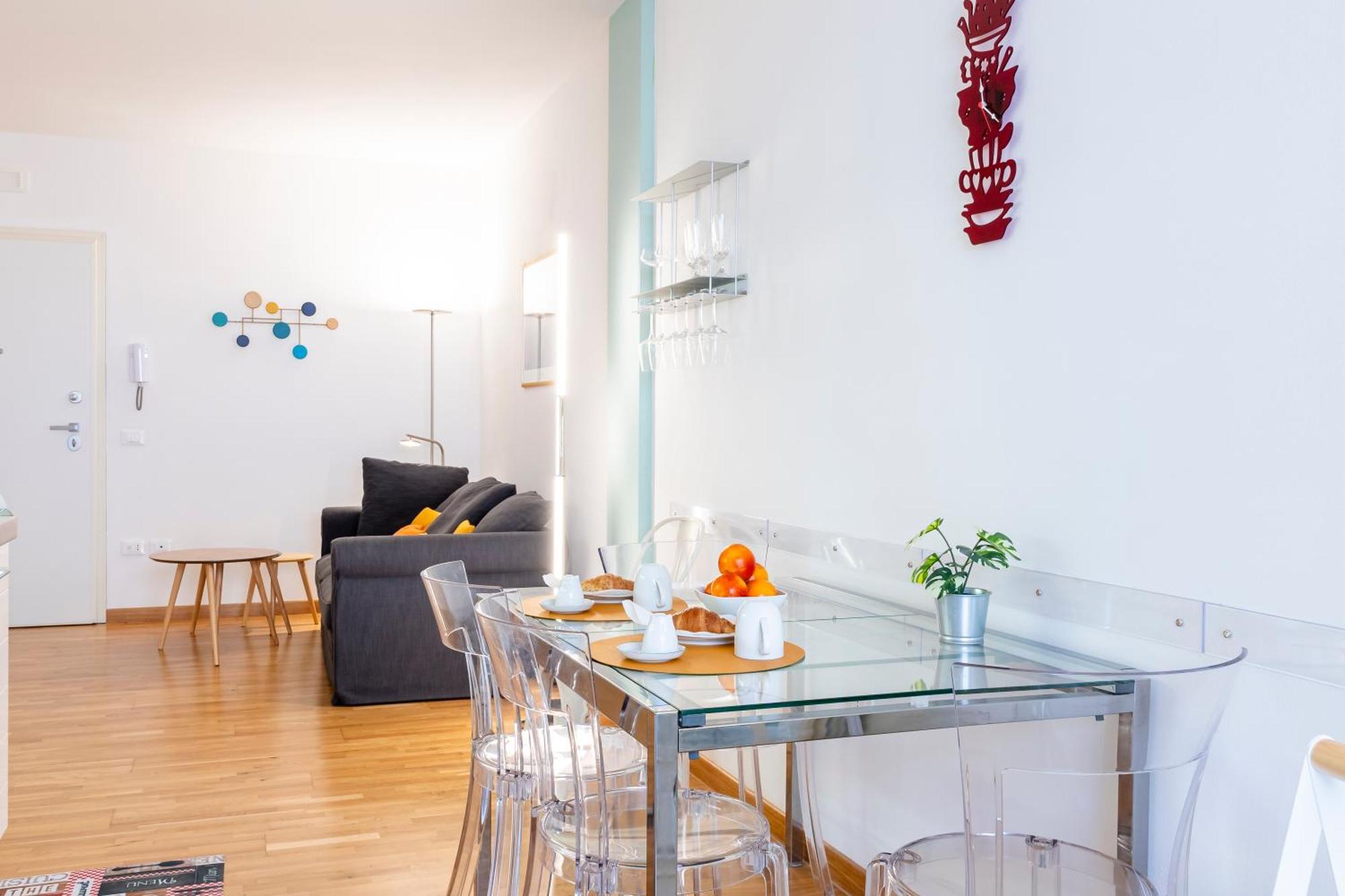 Piazza Cavallotti & Mercato Centrale Apartment! 利沃诺 外观 照片