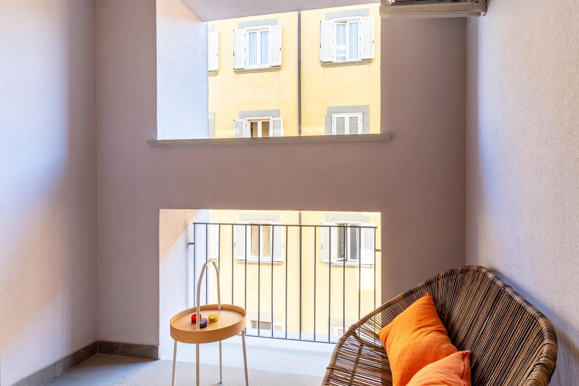 Piazza Cavallotti & Mercato Centrale Apartment! 利沃诺 外观 照片